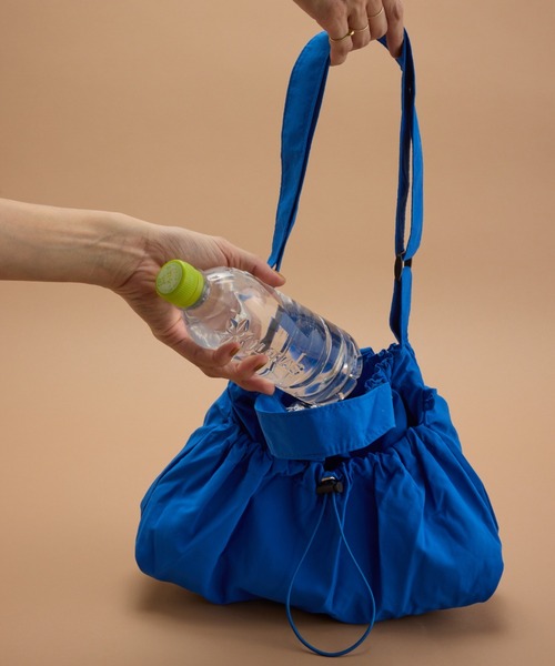 y/m(イム)の「ドロストナイロン2WayBAG(ショルダーバッグ・レディース・ブラック/ブルー/アイボリー・FREE)」の17枚目の写真