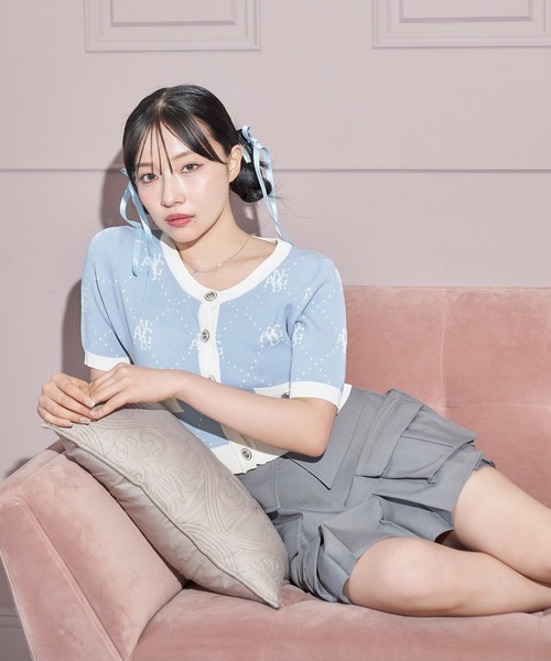 ANDGEEBEE（アンジービー）の「モノグラムミニニットカーデ（ニット/セーター・レディース・ブルー/ブラック・FREE）」の5枚目の写真