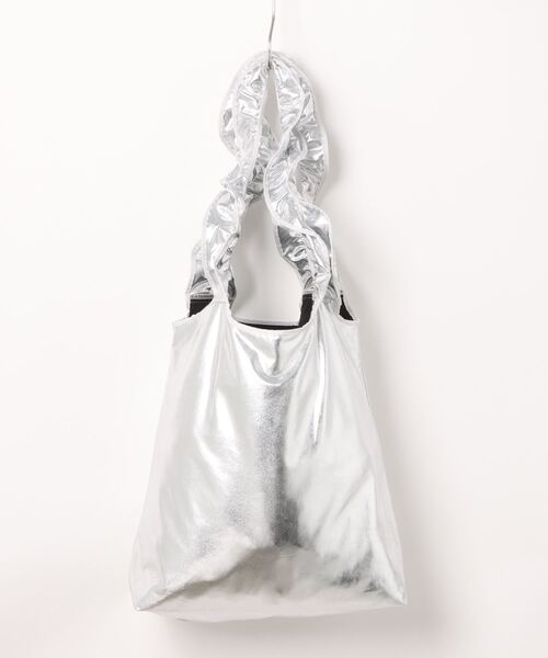 cepo(セポ)の「メタリックフリルバッグ(トートバッグ・レディース・シルバー/シルバー系その他・FREE)」の4枚目の写真