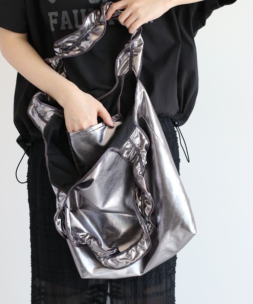 cepo(セポ)の「メタリックフリルバッグ(トートバッグ・レディース・シルバー/シルバー系その他・FREE)」の12枚目の写真