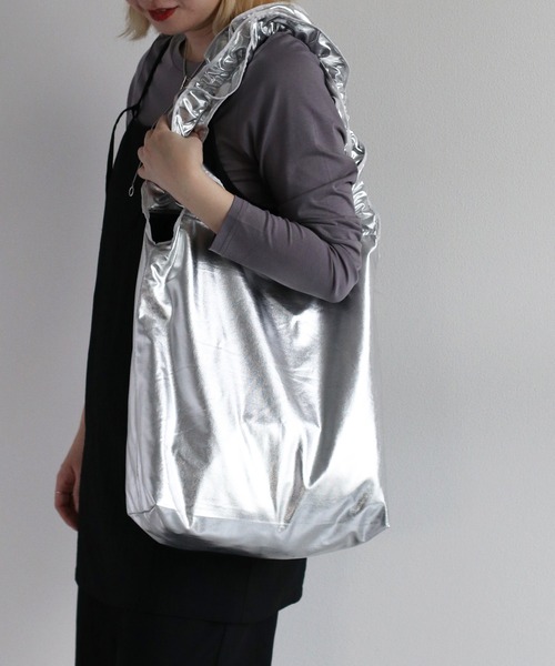 cepo(セポ)の「メタリックフリルバッグ(トートバッグ・レディース・シルバー/シルバー系その他・FREE)」の15枚目の写真