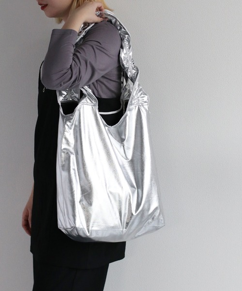 cepo(セポ)の「メタリックフリルバッグ(トートバッグ・レディース・シルバー/シルバー系その他・FREE)」の16枚目の写真