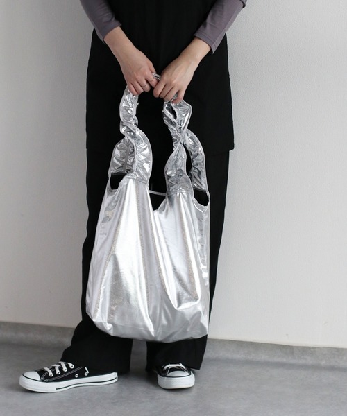 cepo(セポ)の「メタリックフリルバッグ(トートバッグ・レディース・シルバー/シルバー系その他・FREE)」の19枚目の写真