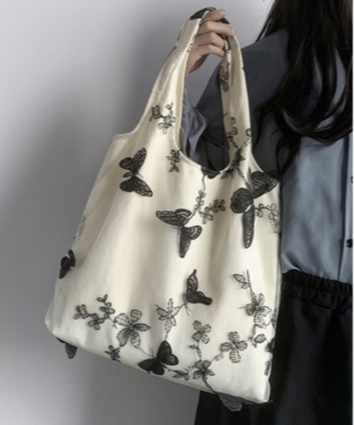 Burner（バーナー）の「【OKUOKU　0909】デザイン　トートバッグ　 oku-bag-681813207432-15（トートバッグ・レディース・ホワイト系その他/ホワイト系その他3/ブラック系その他/ダークブラック/ホワイト系その他2/アイボリー/ブラック・FREE）」の12枚目の写真