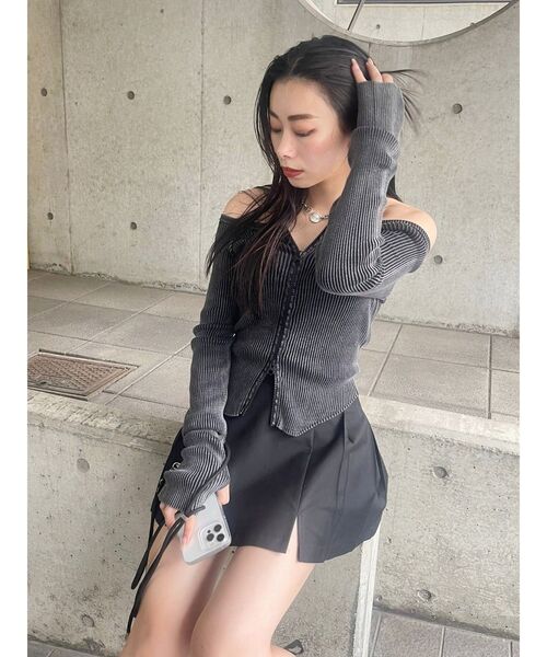 EVRIS(エヴリス)の「ピグメントジップオフショルニットトップス(ニット/セーター・レディース・ネイビー/ベージュ/ブラック/オレンジ・FREE)」の16枚目の写真