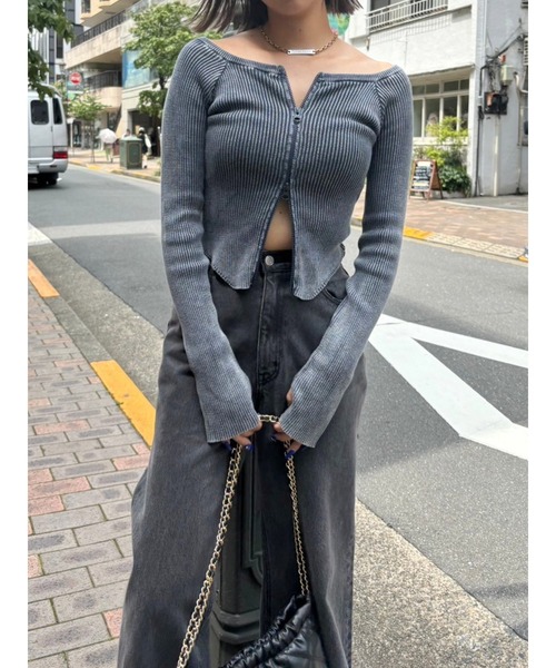 EVRIS(エヴリス)の「ピグメントジップオフショルニットトップス(ニット/セーター・レディース・ネイビー/ベージュ/ブラック/オレンジ・FREE)」の8枚目の写真