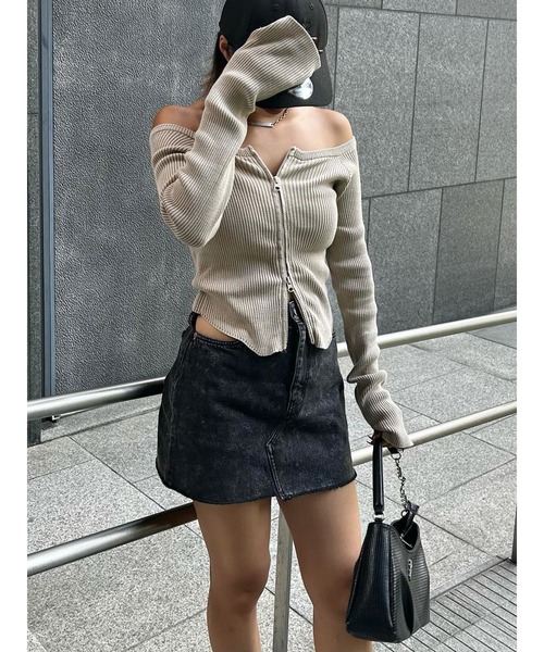 EVRIS(エヴリス)の「ピグメントジップオフショルニットトップス(ニット/セーター・レディース・ネイビー/ベージュ/ブラック/オレンジ・FREE)」の9枚目の写真