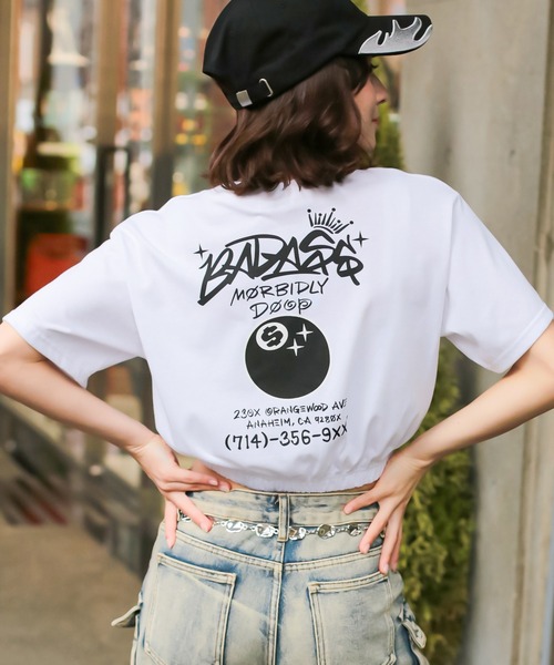 SPINNS（スピンズ）の「8ボールグラフィック ショート丈半袖Tシャツ（T