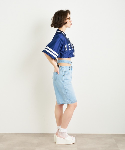 ANNA SUI NYC（アナ スイ エヌ ワイ シー）の「ANNA SUI NYC ウエストスラッシュ ハーフデニムパンツ（デニムパンツ・レディース・ライトブルー/ブルー・S/M）」の7枚目の写真