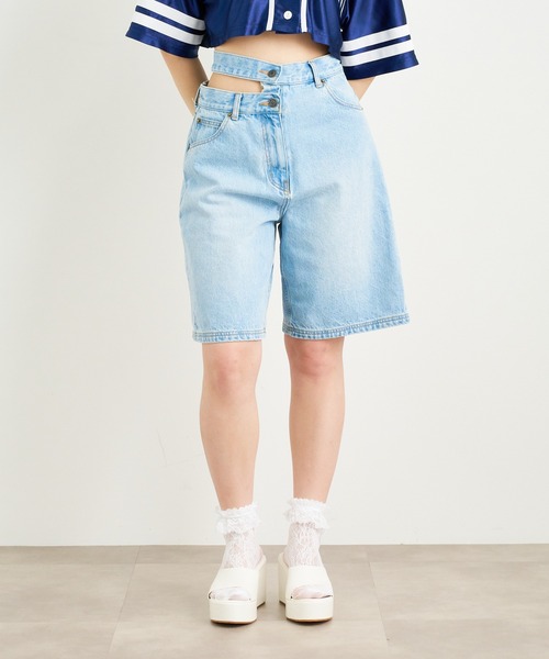 ANNA SUI NYC（アナ スイ エヌ ワイ シー）の「ANNA SUI NYC ウエストスラッシュ ハーフデニムパンツ（デニムパンツ・レディース・ライトブルー/ブルー・S/M）」の6枚目の写真