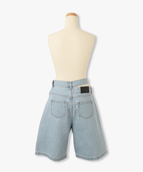 ANNA SUI NYC（アナ スイ エヌ ワイ シー）の「ANNA SUI NYC ウエストスラッシュ ハーフデニムパンツ（デニムパンツ・レディース・ライトブルー/ブルー・S/M）」の17枚目の写真