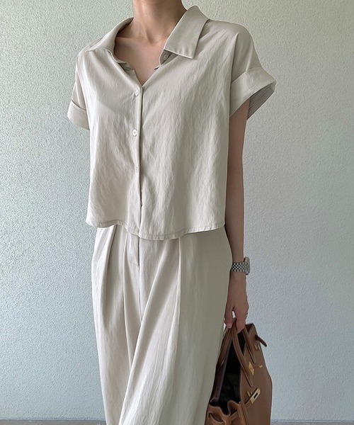 Doula Doula（ドゥーラドゥーラ）の「セットアップ フレンチスリーブシャツ&タックパンツ 2点セット（セットアップ・レディース・ベージュ/ネイビー・FREE）」の9枚目の写真