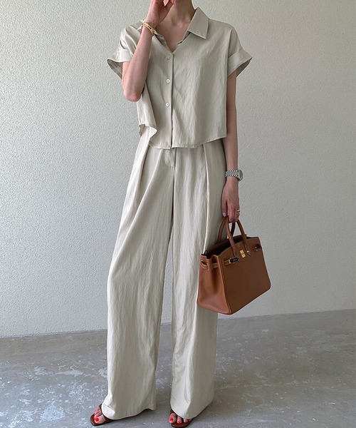 Doula Doula（ドゥーラドゥーラ）の「セットアップ フレンチスリーブシャツ&タックパンツ 2点セット（セットアップ・レディース・ベージュ/ネイビー・FREE）」の10枚目の写真