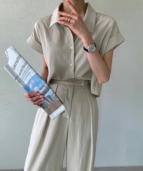 Doula Doula（ドゥーラドゥーラ）の「セットアップ フレンチスリーブシャツ&タックパンツ 2点セット（セットアップ・レディース・ベージュ/ネイビー・FREE）」の13枚目の写真