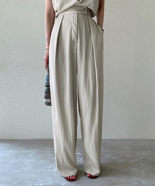 Doula Doula（ドゥーラドゥーラ）の「セットアップ フレンチスリーブシャツ&タックパンツ 2点セット（セットアップ・レディース・ベージュ/ネイビー・FREE）」の15枚目の写真