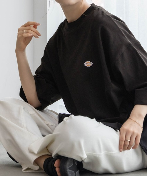 Dickies(ディッキーズ)の「Dickies ディッキーズ ワンポイント刺繍ロールアップTシャツ(Tシャツ/カットソー・レディース・アイボリー/ブラック/オレンジ/グリーン・フリー)」の16枚目の写真