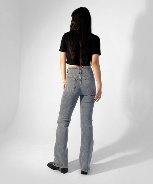 LVEU.(ラブユ.)の「【LVEU.】ハートネック半袖トップス / トップス カットソー ハートネック 半袖 コンパクト ショート クロップド ブラック ブルー(Tシャツ/カットソー・レディース・ブラック/ブルー・FREE)」の8枚目の写真
