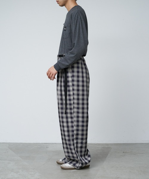 CIAOPANIC TYPY(チャオパニックティピー)の「【WEB限定】【UNISEX】サイドベルト付きワイドスラックス(スラックス・メンズ・ライトグレー/ブラック/ネイビー/グレー/ボルドー/ブラック系その他・MEDIUM/LARGE)」の19枚目の写真