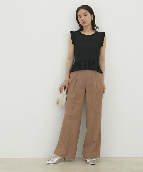 VIS（ビス）の「【洗える】シャーリングフリルトップス（Tシャツ/カットソー・レディース・ホワイト/ブラック/ターコイズブルー・FREE）」の4枚目の写真