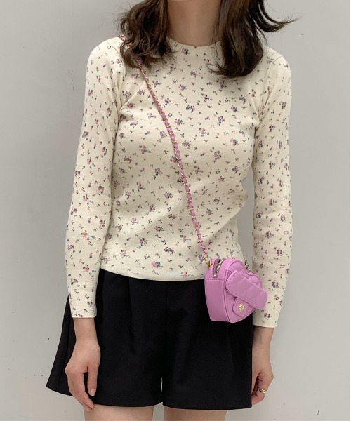 Teem Store(チームストア)の「フラワー柄 プリント ニットセーター(ニット/セーター・レディース・ブラック/アイボリー/グレー/ピンク/ホワイト・F)」の6枚目の写真