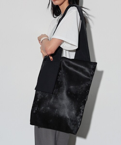 GALLEST(ギャレスト)の「ポケットショルダートート(トートバッグ・レディース・キャメル/ブラック・00)」の2枚目の写真