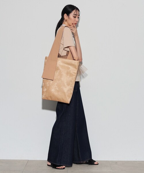 GALLEST(ギャレスト)の「ポケットショルダートート(トートバッグ・レディース・キャメル/ブラック・00)」の3枚目の写真