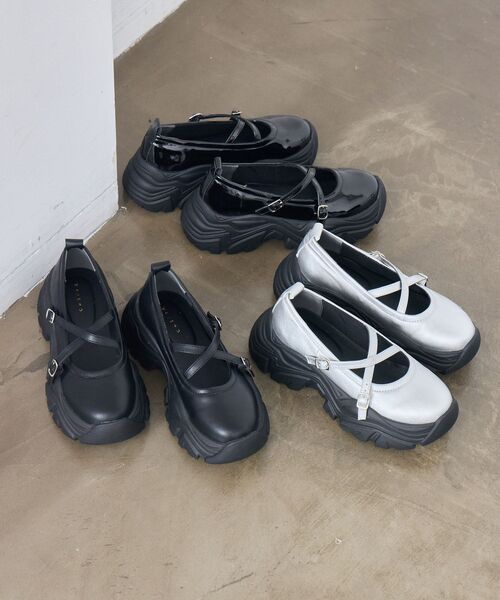 RETRO GIRL(レトロガール)の「クロスベルトスニーカー(スニーカー・レディース・その他1/シルバー/ブラック・LARGE/MEDIUM)」の16枚目の写真