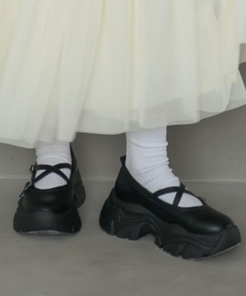 RETRO GIRL(レトロガール)の「クロスベルトスニーカー(スニーカー・レディース・その他1/シルバー/ブラック・LARGE/MEDIUM)」の4枚目の写真