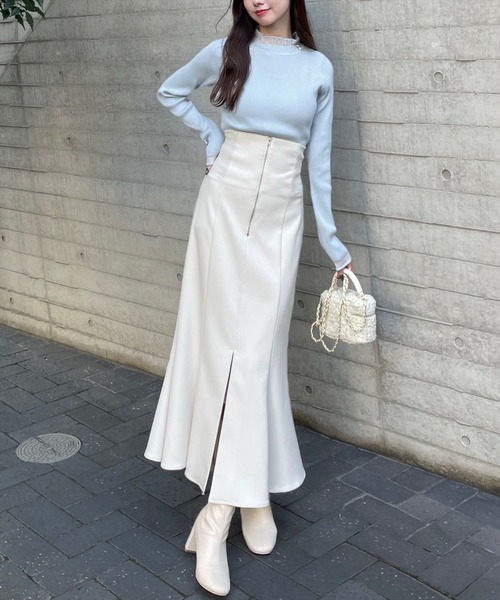 clear（クリア）の「シアーフリルネック長袖ニットトップス [オフィスカジュアル 着回し抜群 大人 カジュアル]≪2024AW新作≫（ニット/セーター・レディース・ブラック/ピンク/アイボリー/サックスブルー・F）」の21枚目の写真