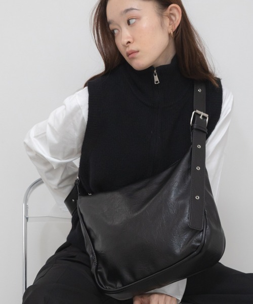 美品 フルラ 2way ワンハンドルバッグ ショルダーベルト付き A4可能 FURLA フルラ 2way ショルダーバッグ ナイロン レザー A4 黒 袋