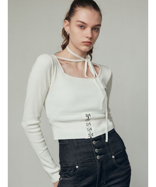 EMODA(エモダ)の「オープンフックチョーカーニット(ニット/セーター・レディース・ホワイト/ブラック/グレー/カーキ・FREE)」の2枚目の写真