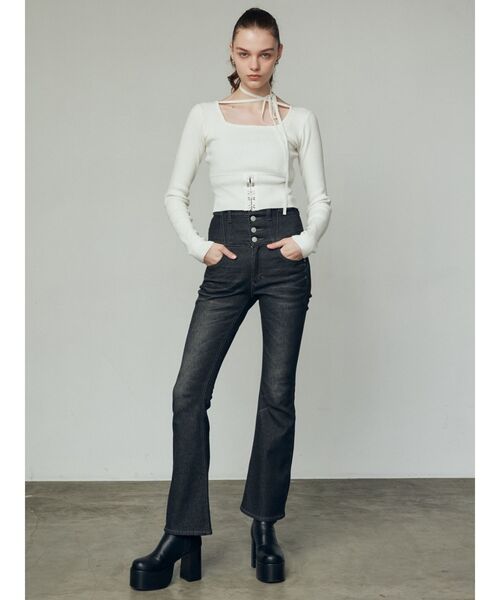 EMODA(エモダ)の「オープンフックチョーカーニット(ニット/セーター・レディース・ホワイト/ブラック/グレー/カーキ・FREE)」の5枚目の写真