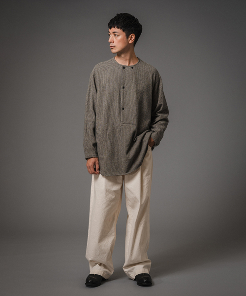EDIFICE（エディフィス）の「CONFFECT EDIFICE TWEEDY COTTON Crew Shirt（シャツ/ブラウス・メンズ・ベージュ・MEDIUM/LARGE）」の19枚目の写真