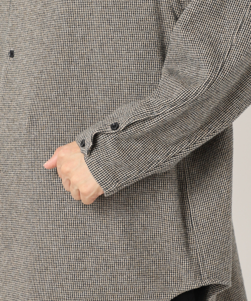 EDIFICE（エディフィス）の「CONFFECT EDIFICE TWEEDY COTTON Crew Shirt（シャツ/ブラウス・メンズ・ベージュ・MEDIUM/LARGE）」の13枚目の写真