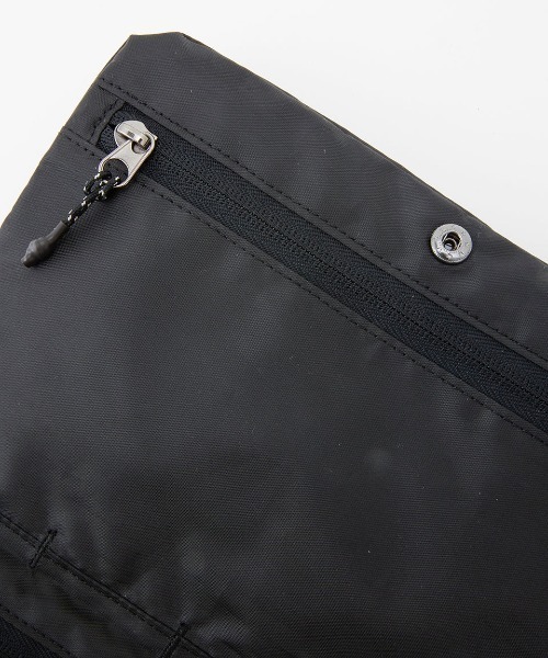 BILLABONG（ビラボン）の「BILLABONG レディース SACOCHE SHOLDER BAG バッグ 【2024年秋冬モデル】/ビラボンスナップボタンサコッシュショルダーバッグ（ショルダーバッグ・レディース・ブラック/グレー・FREE）」の15枚目の写真