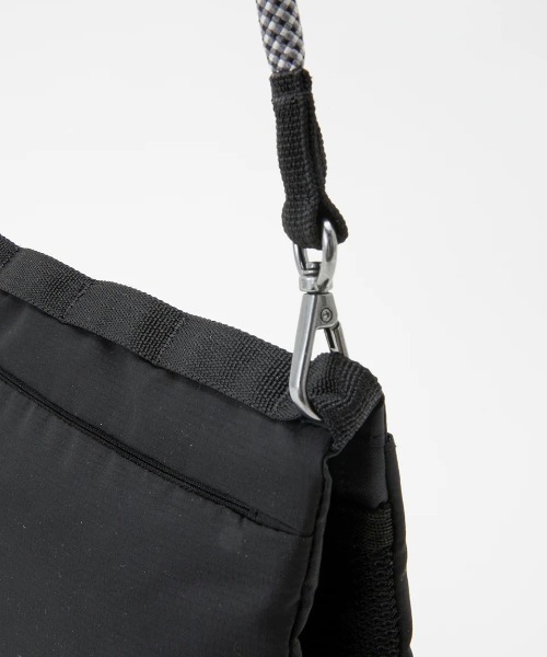 BILLABONG（ビラボン）の「BILLABONG レディース SACOCHE SHOLDER BAG バッグ 【2024年秋冬モデル】/ビラボンスナップボタンサコッシュショルダーバッグ（ショルダーバッグ・レディース・ブラック/グレー・FREE）」の18枚目の写真