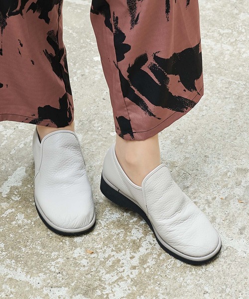 D'ICI(ディッシィ)の「【軽量】ラウンドトゥスリッポン(スリッポン・レディース・グレー/ブラック/ライトグレー・23cm/22.5cm/22cm/24.5cm/24cm/23.5cm)」の9枚目の写真