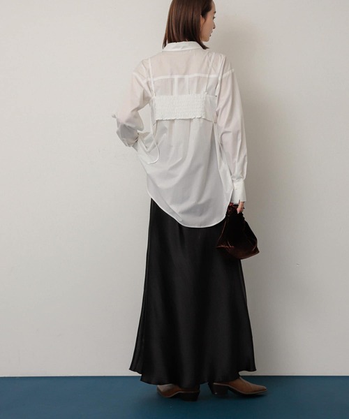 SENSE OF PLACE by URBAN RESEARCH（センスオブプレイスバイアーバンリサーチ）の「ビスチェシャツアンサンブル（シャツ/ブラウス・レディース・アイボリー/チャコールグレー/ブルー・ONE）」の9枚目の写真
