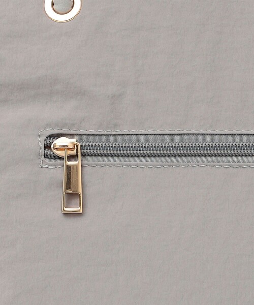 SHIPS any（シップス エニィ）の「SHIPS any: A4 サイド フリル スクエア トートバッグ（トートバッグ・レディース・ブラック/ライトグレー/ベージュ・ONE SIZE）」の19枚目の写真