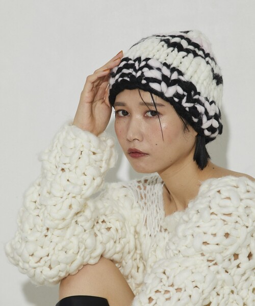 Firsthand(ファーストハンド)の「Firsthand/ファーストハンド ライトウェイトハンドニットビーニー(ニットキャップ/ビーニー・レディース・ブラック/オフホワイト/ストライプ・FREE)」の6枚目の写真