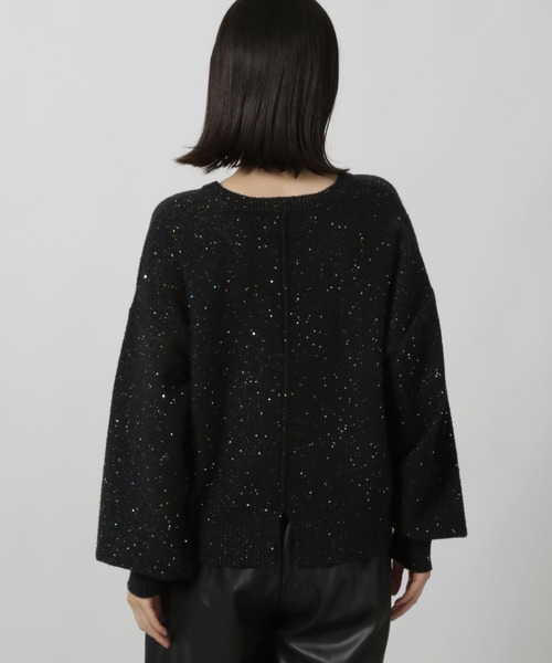 LAKOLE（ラコレ）の「スパンコールニットプルオーバー / 146745（ニット/セーター・レディース・アイボリー/ブラック/ブルー・FREE）」の9枚目の写真