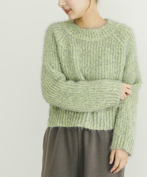 ITEMS URBANRESEARCH（アイテムズ アーバンリサーチ）の「ミックスシャギーショートニット（ニット/セーター・レディース・チャコールグレー/グリーン系その他/ピンク・FREE）」の4枚目の写真