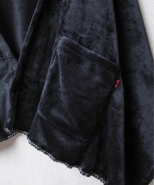 TETERA(テテラ)の「【TETERA/テテラ】ポンチョブランケット TETE24-002(ポンチョ・レディース・ブラック/ライトグレー/ライトベージュ・FREE)」の6枚目の写真
