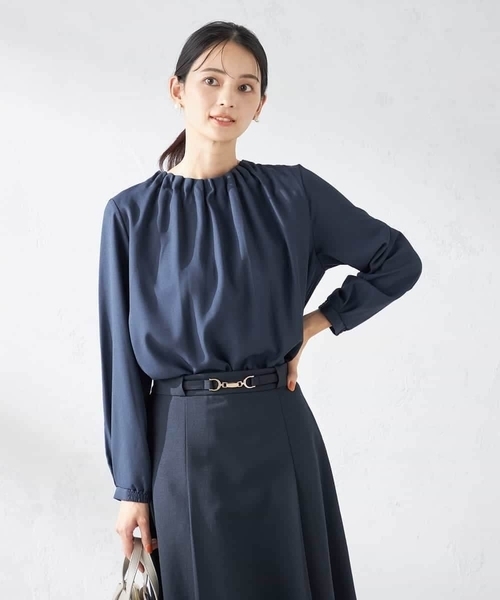 a.v.v(アーヴェヴェ)の「【洗える/ストレッチ】タックネックレイヤードブラウス(シャツ/ブラウス・レディース・ネイビー/ブラウン/ホワイト・34/36/38/40/42)」の10枚目の写真