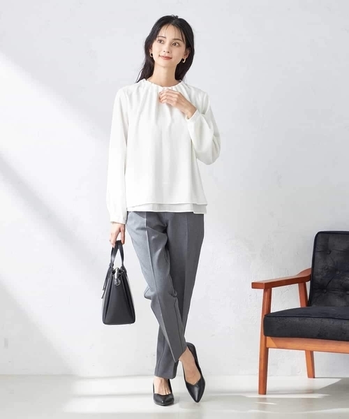 a.v.v(アーヴェヴェ)の「【洗える/ストレッチ】タックネックレイヤードブラウス(シャツ/ブラウス・レディース・ネイビー/ブラウン/ホワイト・34/36/38/40/42)」の20枚目の写真
