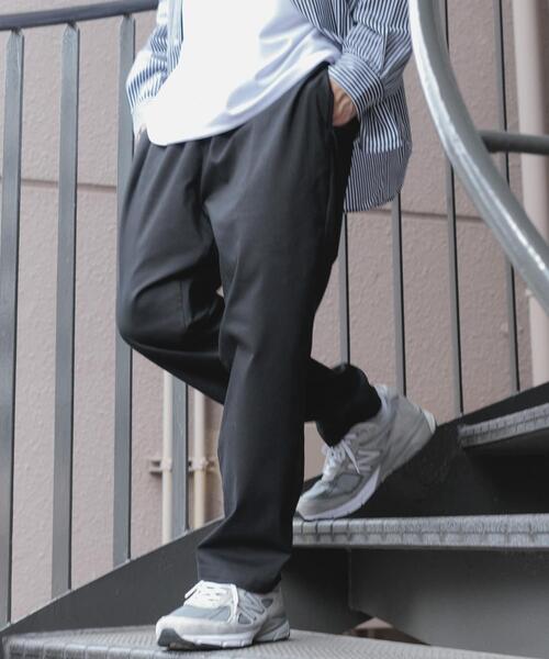 ITEMS URBANRESEARCH（アイテムズ アーバンリサーチ）の「ハイストレッチ リラックスパンツ（その他パンツ・メンズ・インディゴブルー/ベージュ/ブラック/カーキ・MEDIUM/LARGE/SMALL）」の13枚目の写真