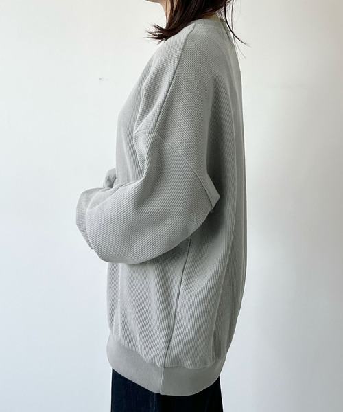 Futier land(フューティアランド)の「薄手オーバーサイズワッフルスウエット(スウェット・レディース・グレー/チャコールグレー/ピンク・FREE)」の17枚目の写真