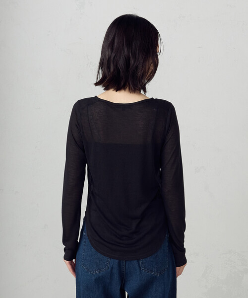COMME CA ISM(コムサイズム)の「シアー ボートネック カットソー(Tシャツ/カットソー・レディース・ホワイト/ブラック・MEDIUM/LARGE)」の4枚目の写真
