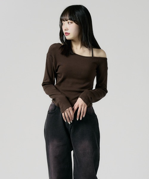 Chick(チック)の「side gathered off-the-shoulder / サイドギャザーオフショルダー(Tシャツ/カットソー・レディース・ホワイト/グレー/ブラック/バーガンディー/ブラウン・FREE)」の22枚目の写真