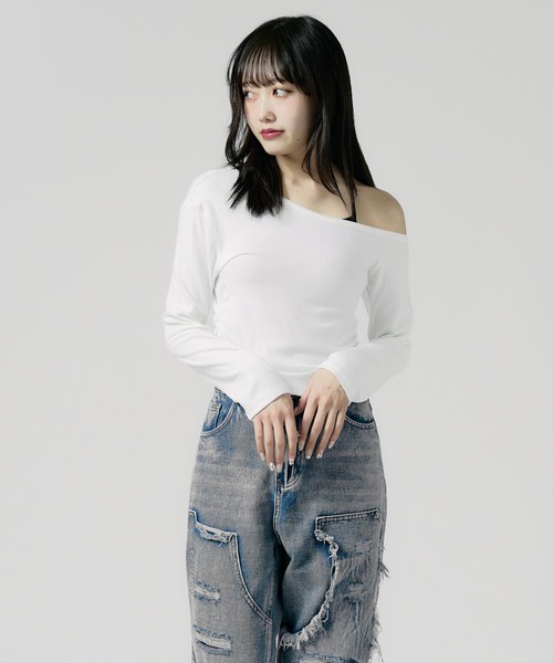 Chick(チック)の「side gathered off-the-shoulder / サイドギャザーオフショルダー(Tシャツ/カットソー・レディース・ホワイト/グレー/ブラック/バーガンディー/ブラウン・FREE)」の7枚目の写真